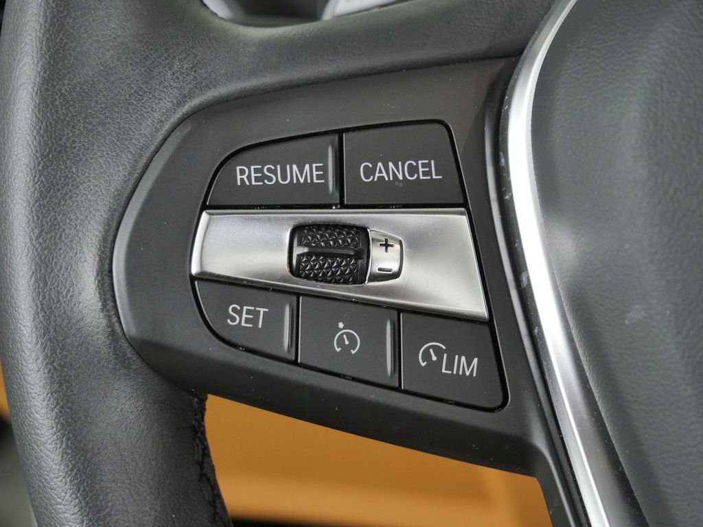 Thumbnail: 2024 BMW 3 Series - 43