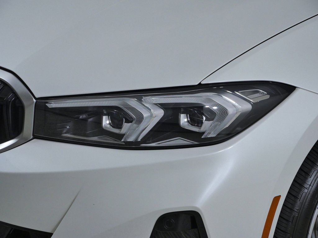 Thumbnail: 2024 BMW 3 Series - 17