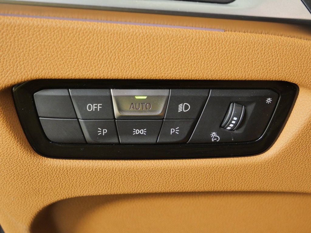 Thumbnail: 2024 BMW 3 Series - 42