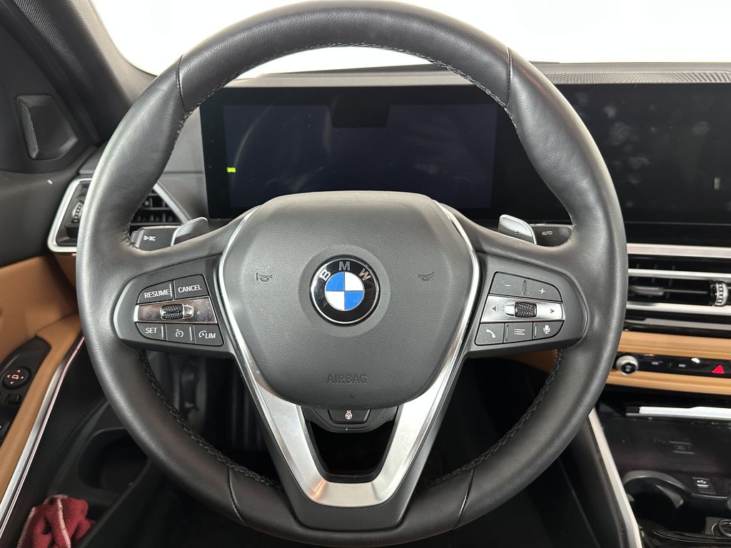 Thumbnail: 2023 BMW 3 Series - 2