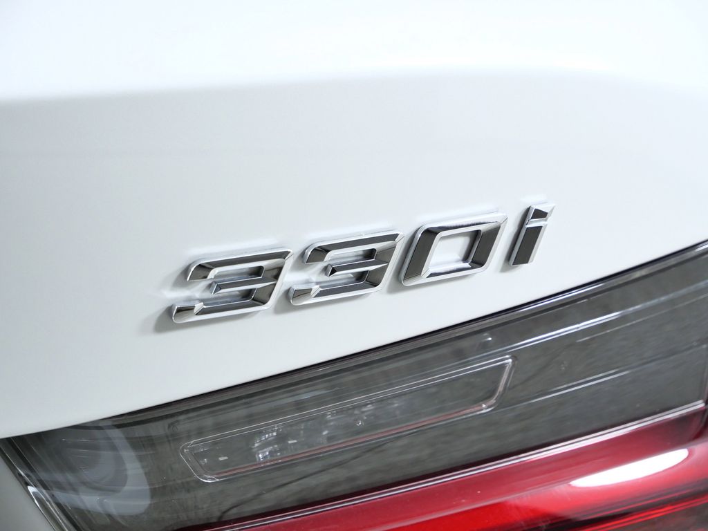 Thumbnail: 2023 BMW 3 Series - 22