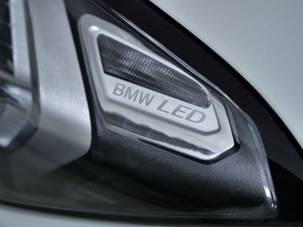 Thumbnail: 2023 BMW 3 Series - 18