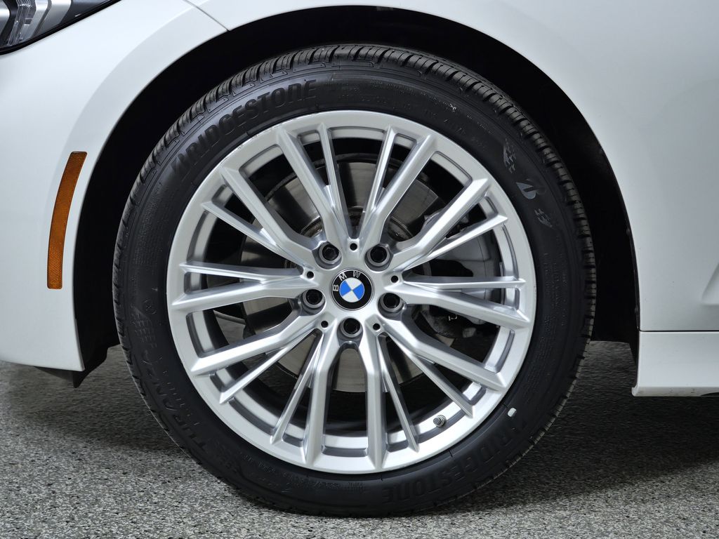 Thumbnail: 2023 BMW 3 Series - 25