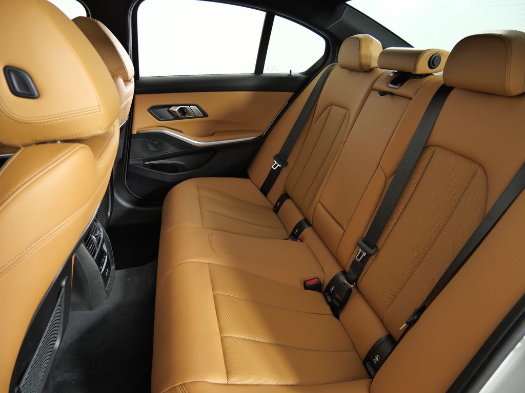 Thumbnail: 2023 BMW 3 Series - 33