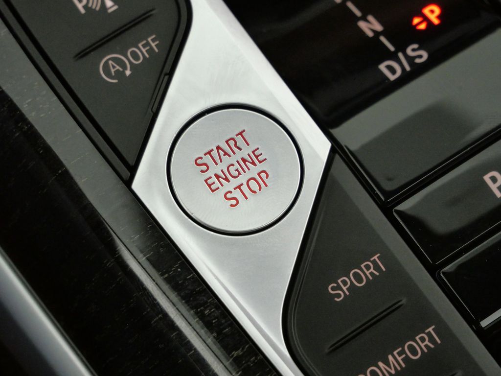 Thumbnail: 2023 BMW 3 Series - 45