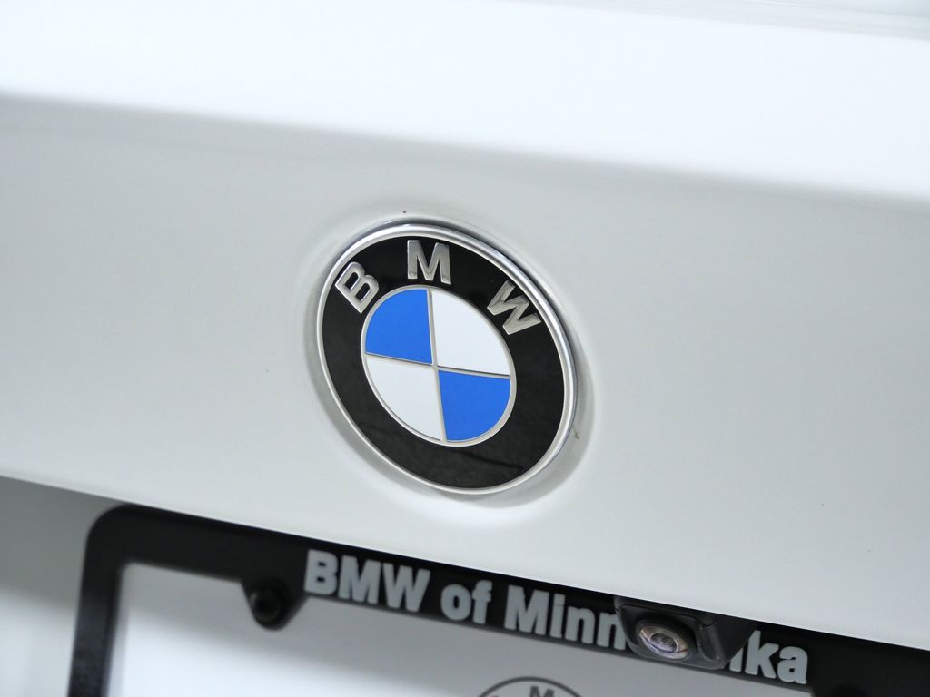 Thumbnail: 2023 BMW 3 Series - 7