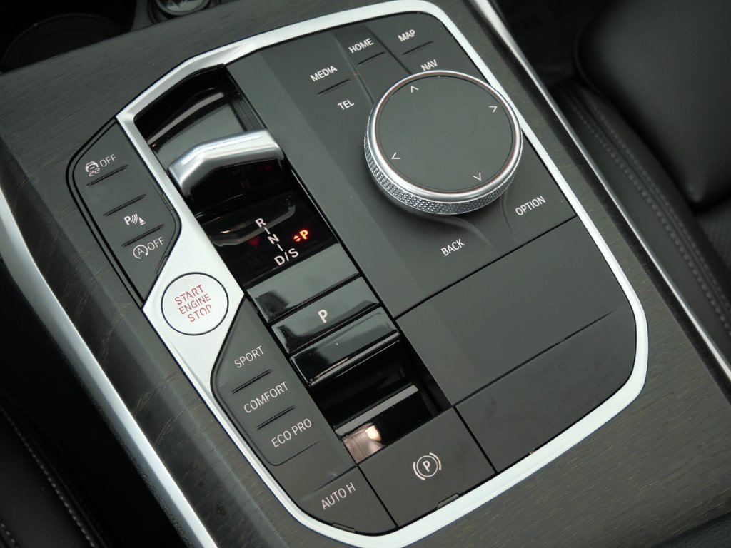 Thumbnail: 2024 BMW 3 Series - 50