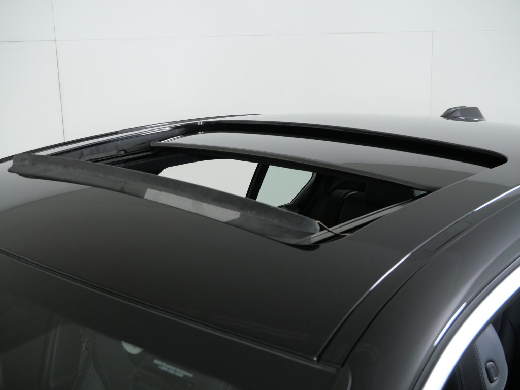 Thumbnail: 2024 BMW 3 Series - 28