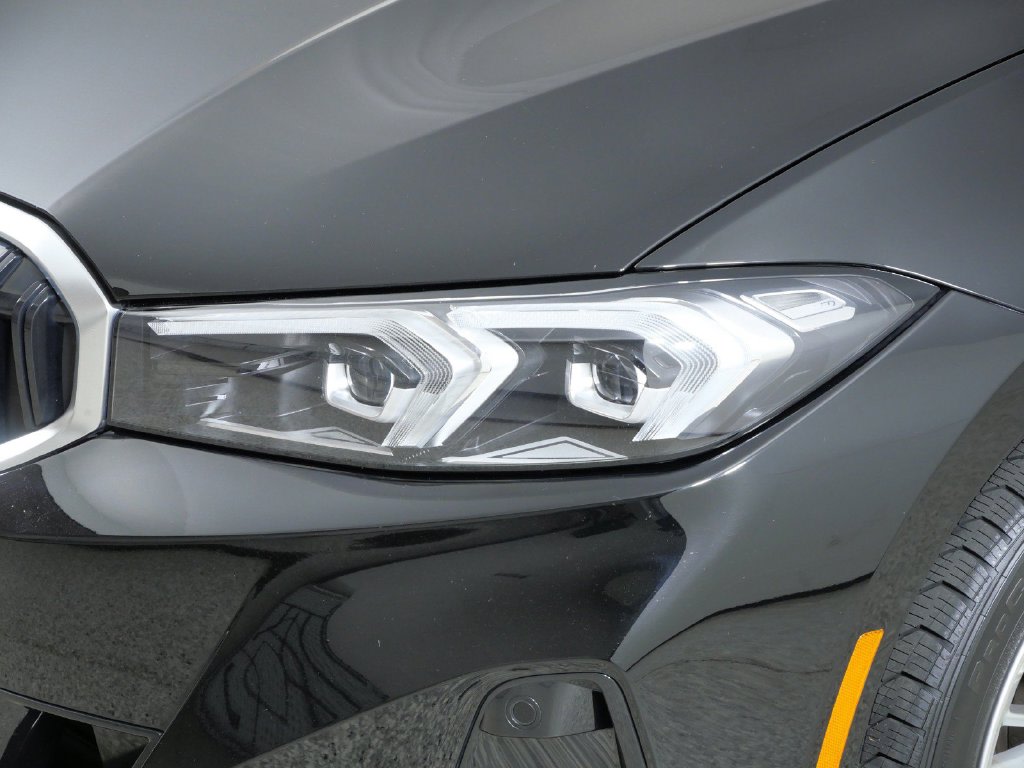 Thumbnail: 2024 BMW 3 Series - 18