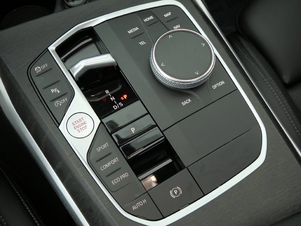 Thumbnail: 2024 BMW 3 Series - 50
