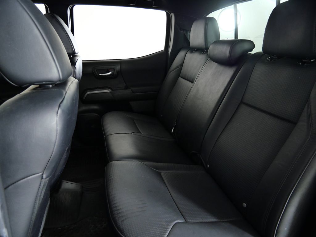 Thumbnail: 2022 Toyota Tacoma - 33