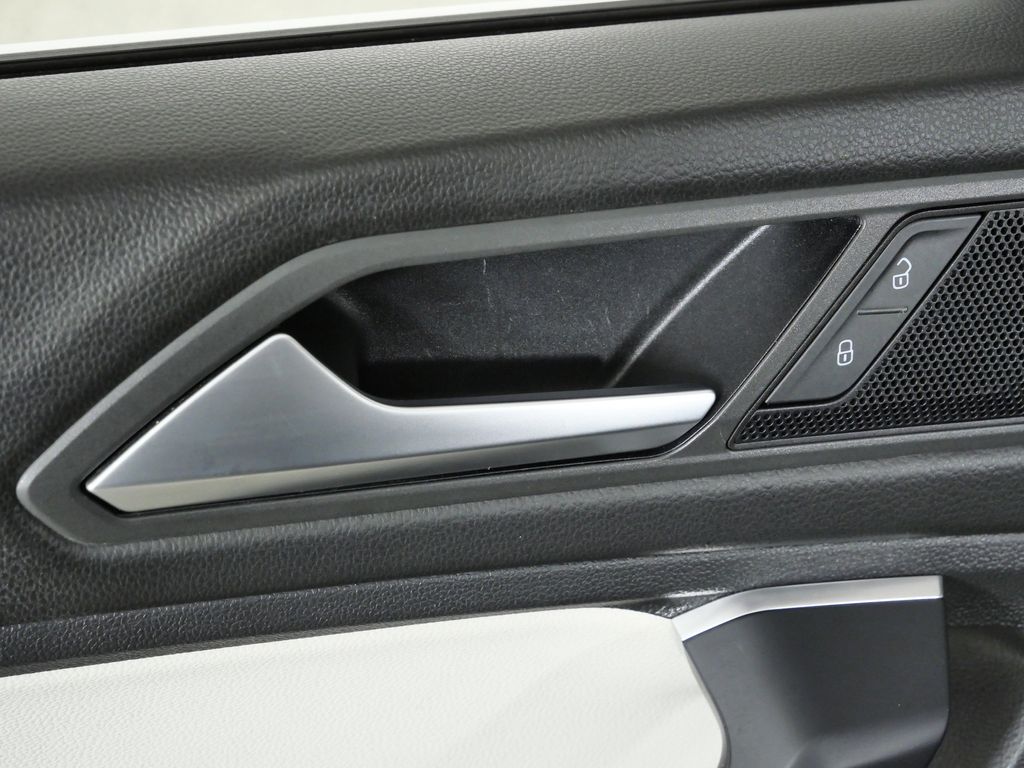 Thumbnail: 2019 Volkswagen Tiguan - 38