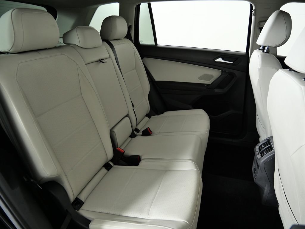 Thumbnail: 2019 Volkswagen Tiguan - 30