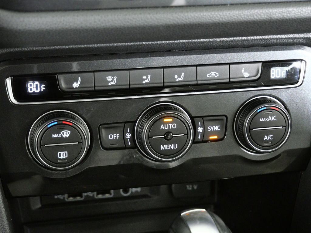 Thumbnail: 2019 Volkswagen Tiguan - 43