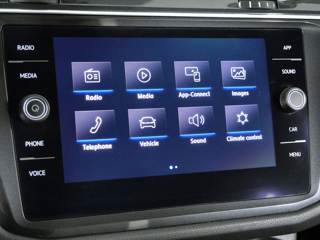 Thumbnail: 2019 Volkswagen Tiguan - 12