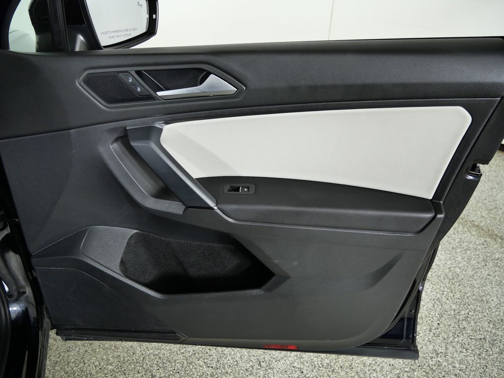 Thumbnail: 2019 Volkswagen Tiguan - 27