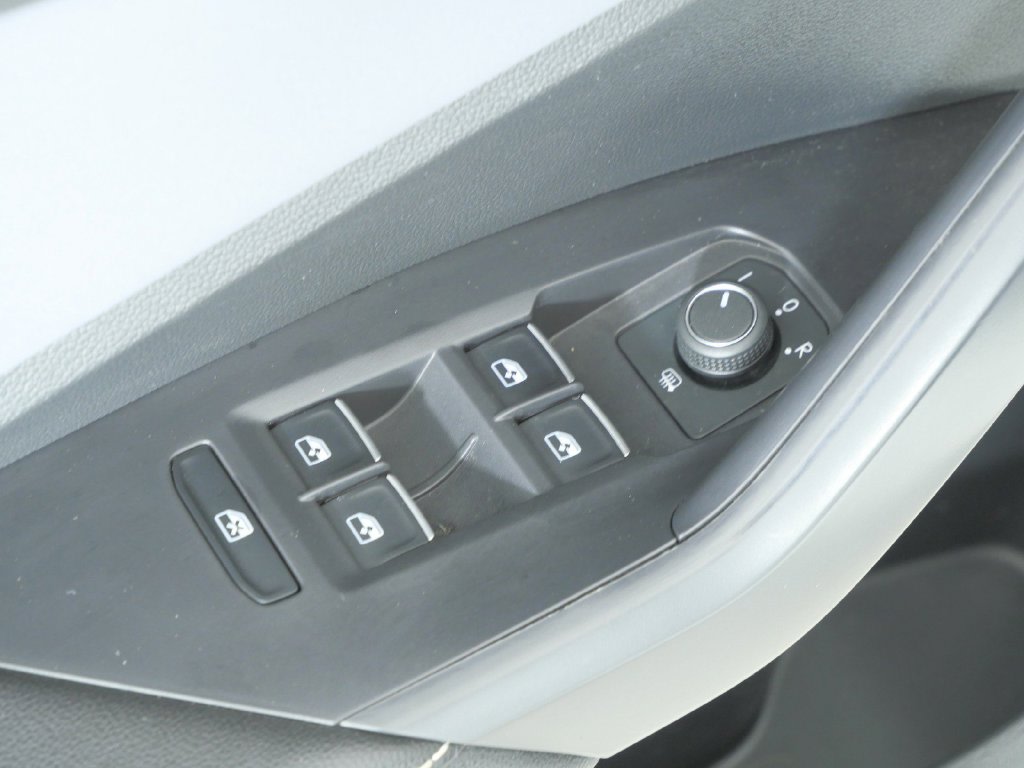 Thumbnail: 2025 Volkswagen Jetta - 38