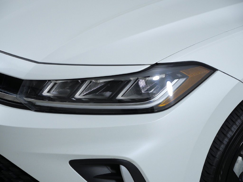 Thumbnail: 2025 Volkswagen Jetta - 17