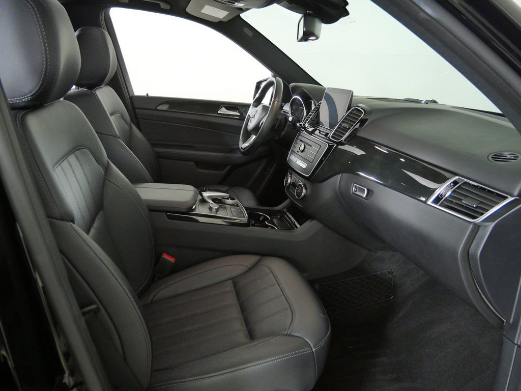 Thumbnail: 2019 Mercedes-Benz GLE - 8