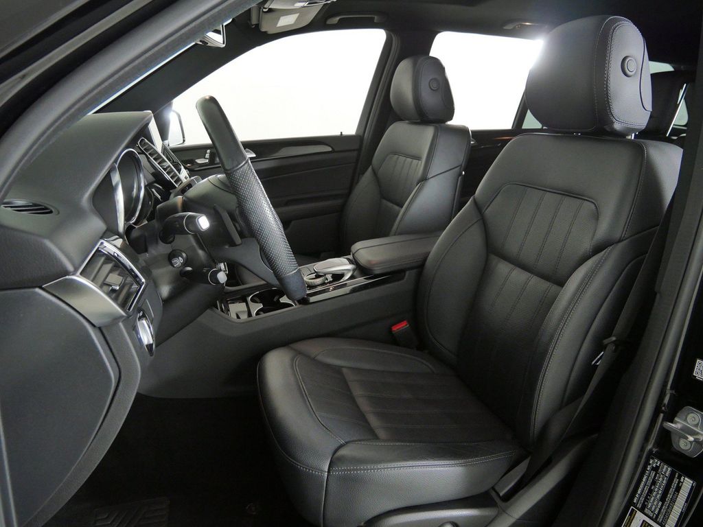 Thumbnail: 2019 Mercedes-Benz GLE - 37