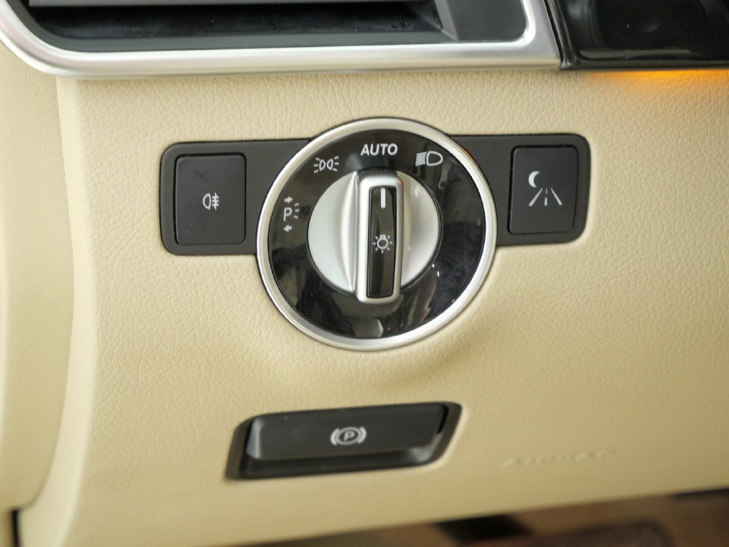 Thumbnail: 2015 Mercedes-Benz GL-Class - 40