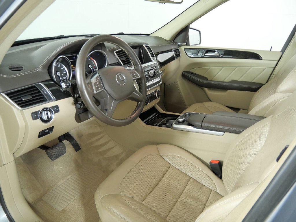 Thumbnail: 2015 Mercedes-Benz GL-Class - 36