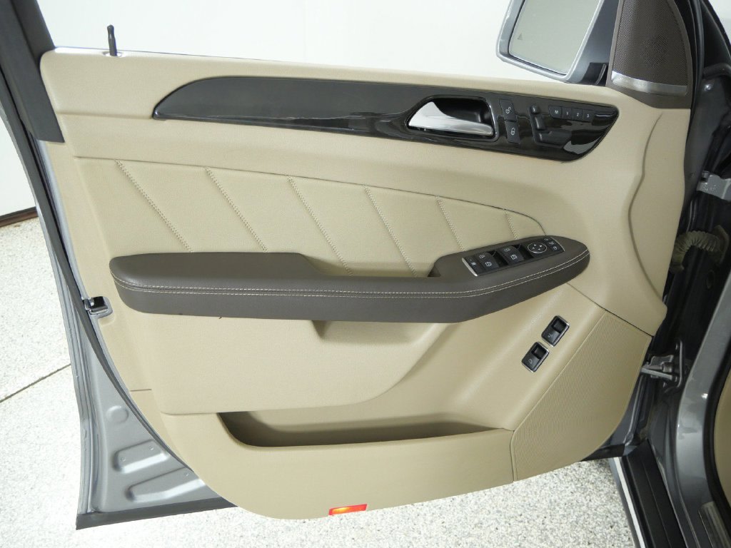 Thumbnail: 2015 Mercedes-Benz GL-Class - 35