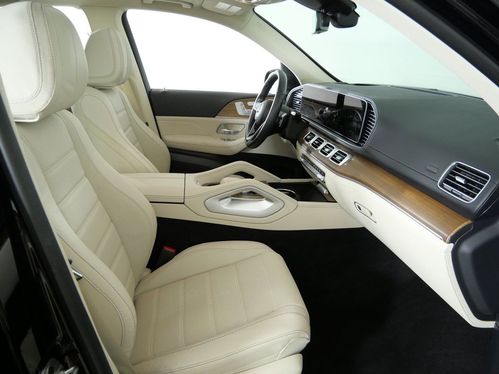 Thumbnail: 2024 Mercedes-Benz GLE - 10