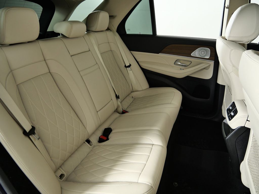 Thumbnail: 2021 Mercedes-Benz GLE - 32