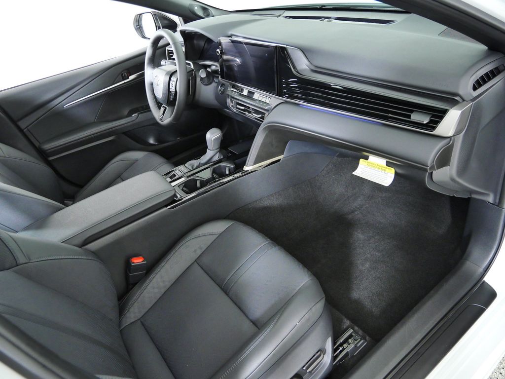 Thumbnail: 2025 Toyota Camry - 10