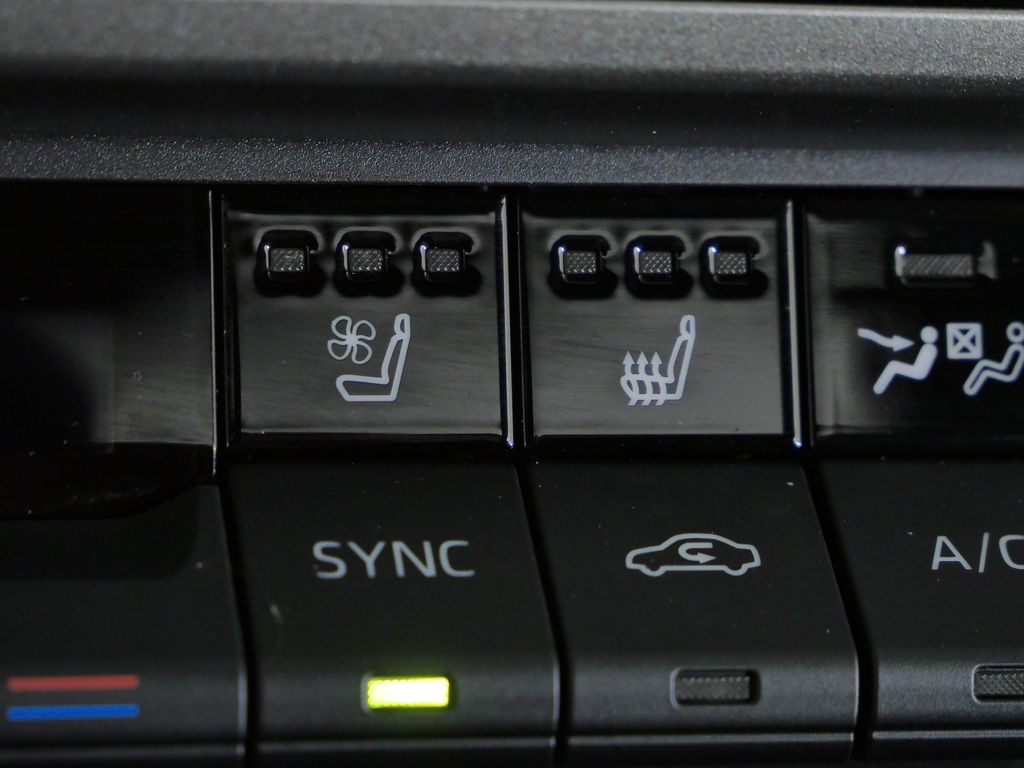 Thumbnail: 2025 Toyota Camry - 50