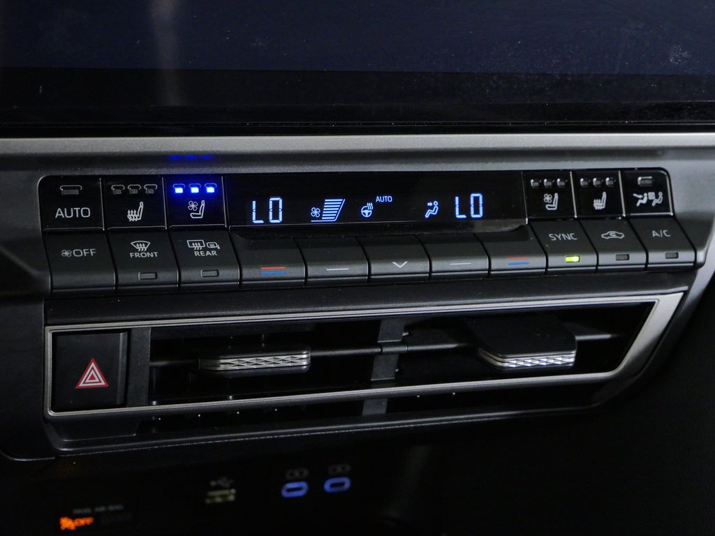 Thumbnail: 2025 Toyota Camry - 44