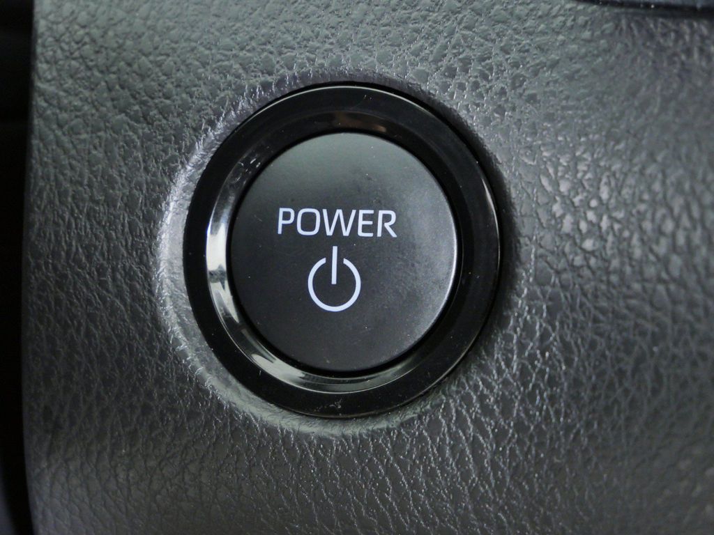 Thumbnail: 2025 Toyota Camry - 43