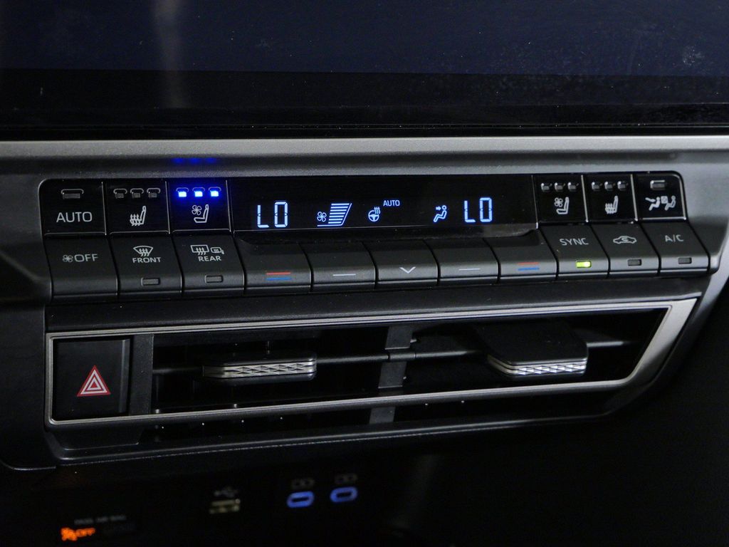 Thumbnail: 2025 Toyota Camry - 44