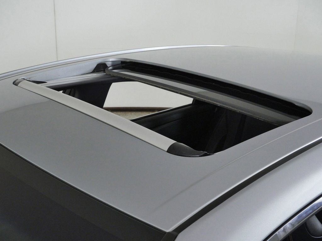Thumbnail: 2022 Toyota Avalon - 24