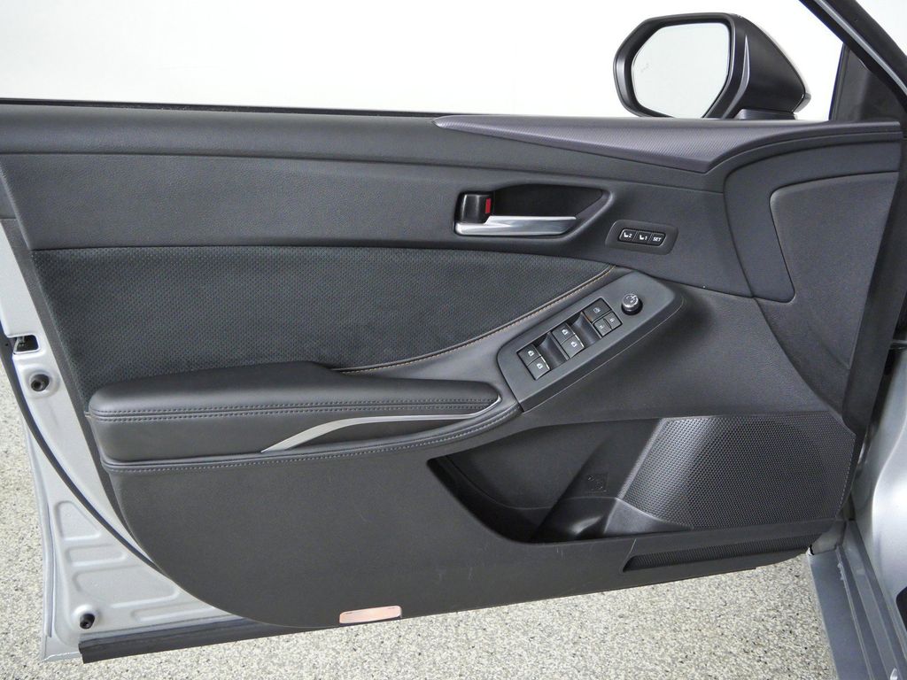Thumbnail: 2022 Toyota Avalon - 33