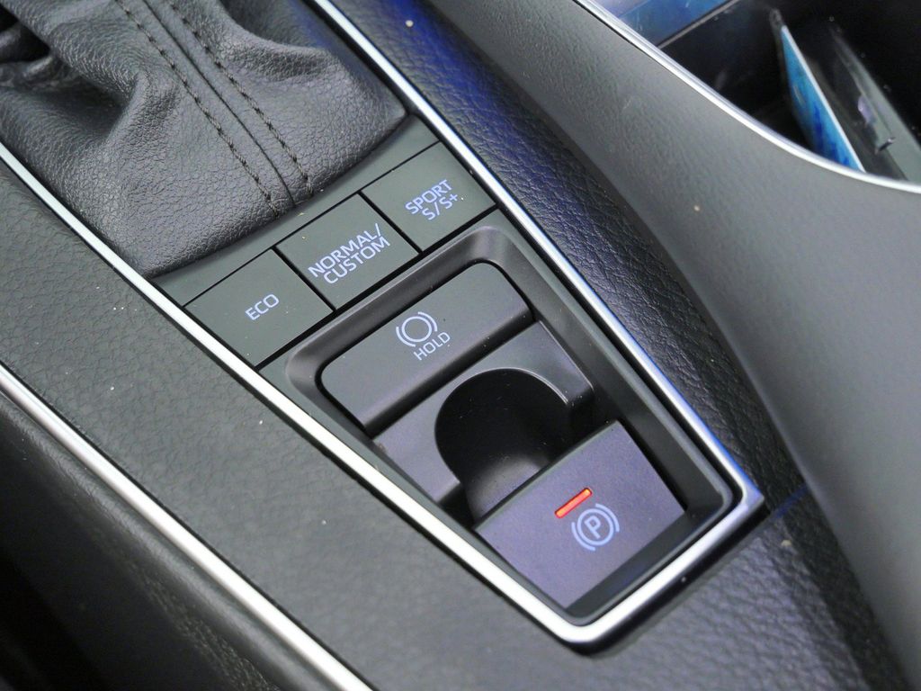 Thumbnail: 2022 Toyota Avalon - 44