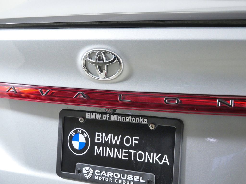 Thumbnail: 2022 Toyota Avalon - 20