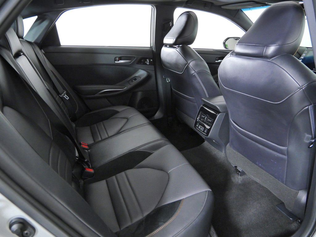 Thumbnail: 2022 Toyota Avalon - 11