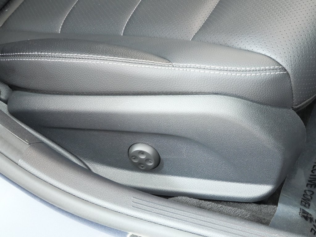 Thumbnail: 2016 Mercedes-Benz C-Class - 31