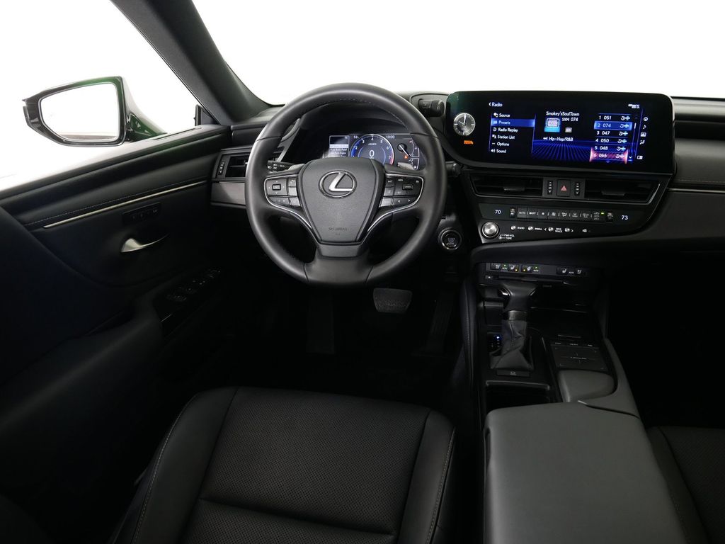 2022 Lexus ES 350 13