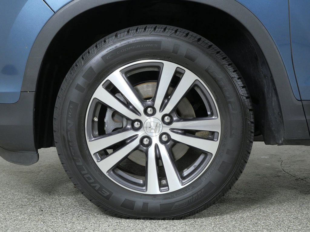 Thumbnail: 2018 Honda Pilot - 8