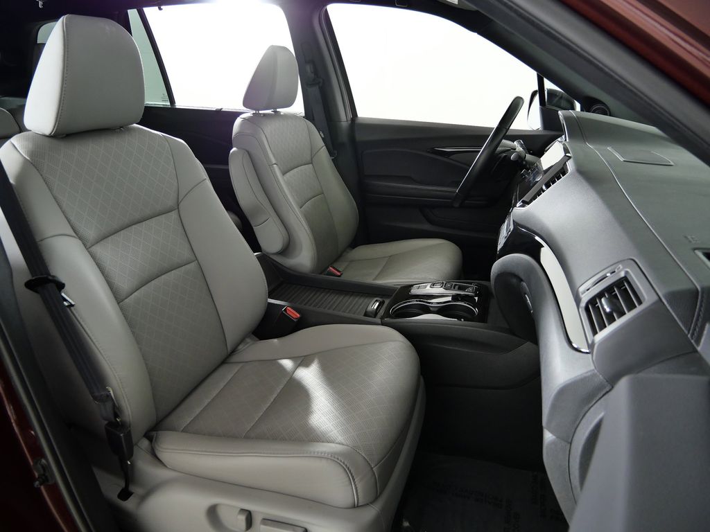 Thumbnail: 2020 Honda Passport - 10