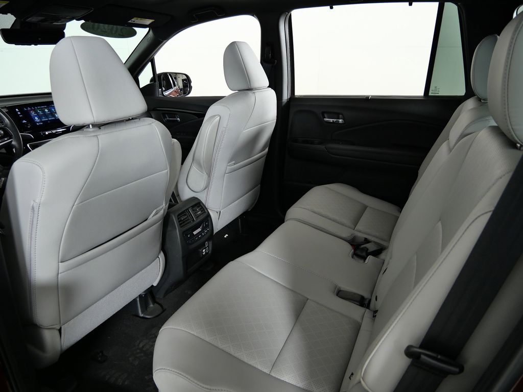 Thumbnail: 2020 Honda Passport - 33