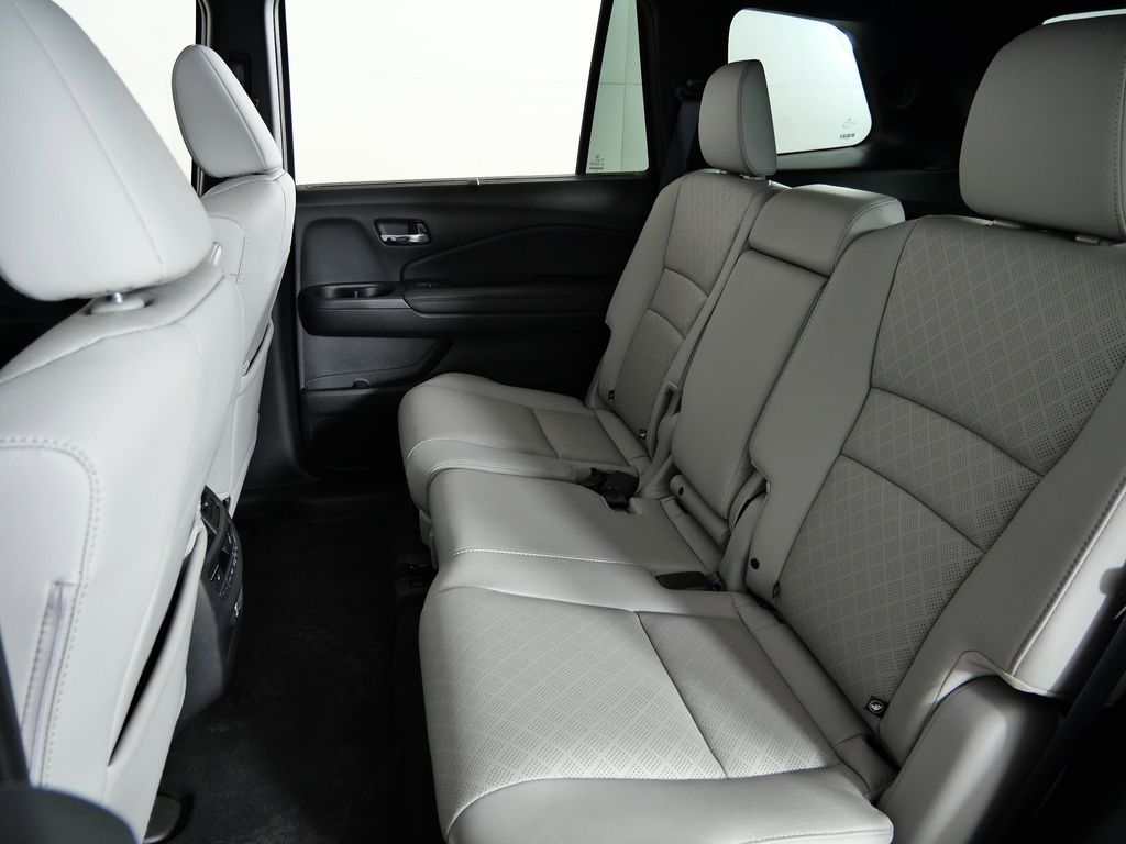 Thumbnail: 2020 Honda Passport - 34