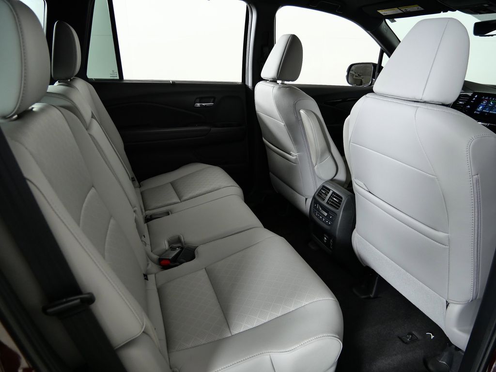 Thumbnail: 2020 Honda Passport - 11