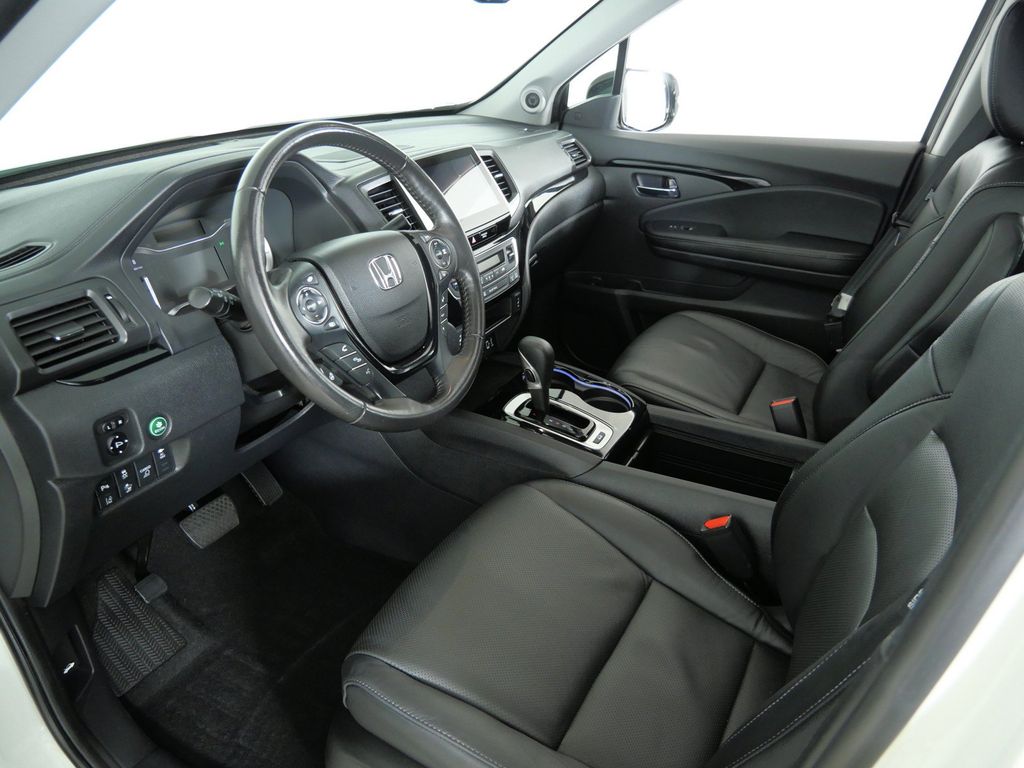 Thumbnail: 2019 Honda Ridgeline - 35