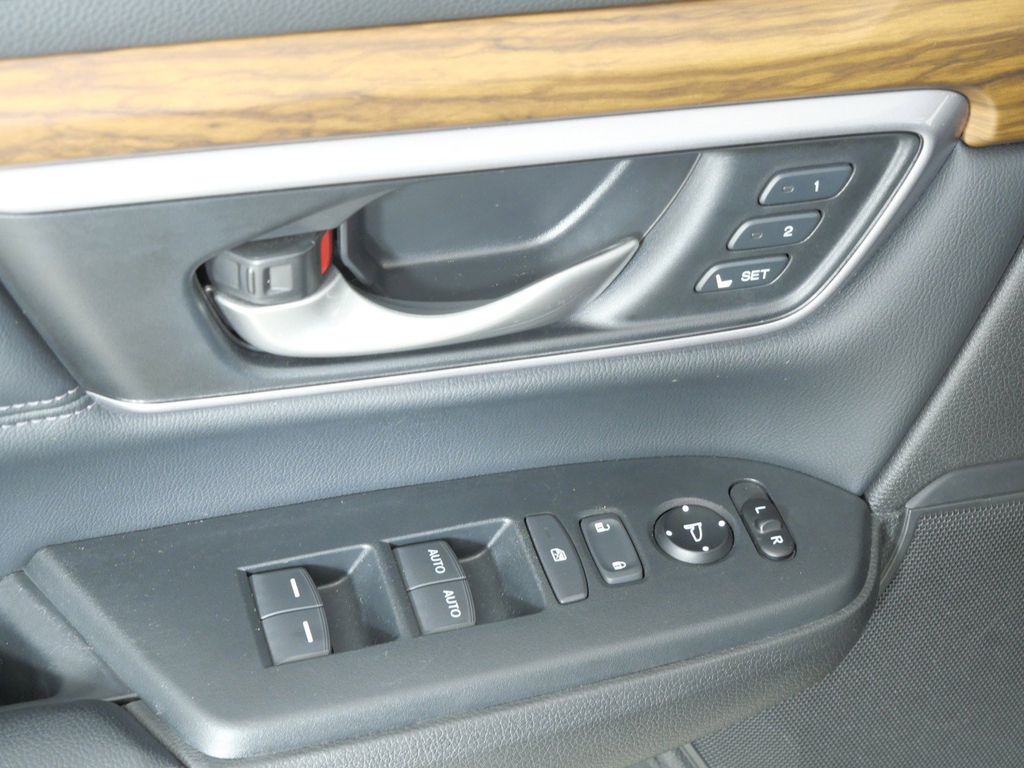 Thumbnail: 2017 Honda CR-V - 38
