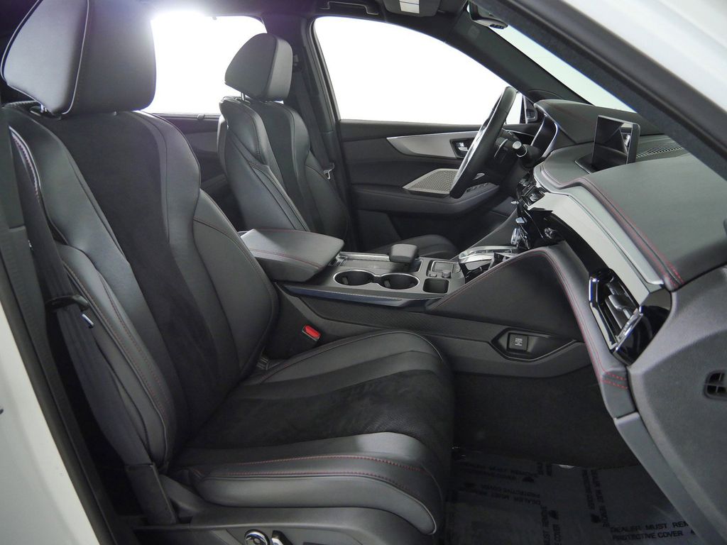 Thumbnail: 2022 Acura MDX - 10
