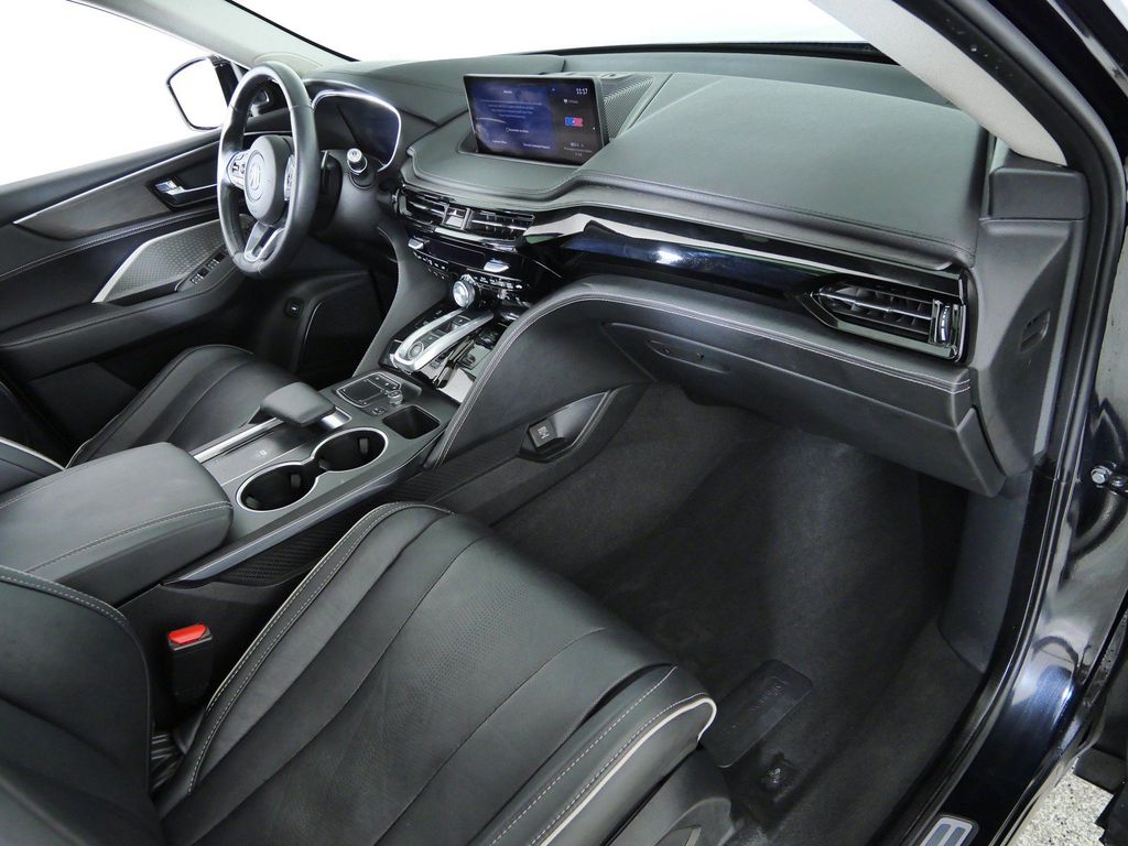 Thumbnail: 2024 Acura MDX - 9